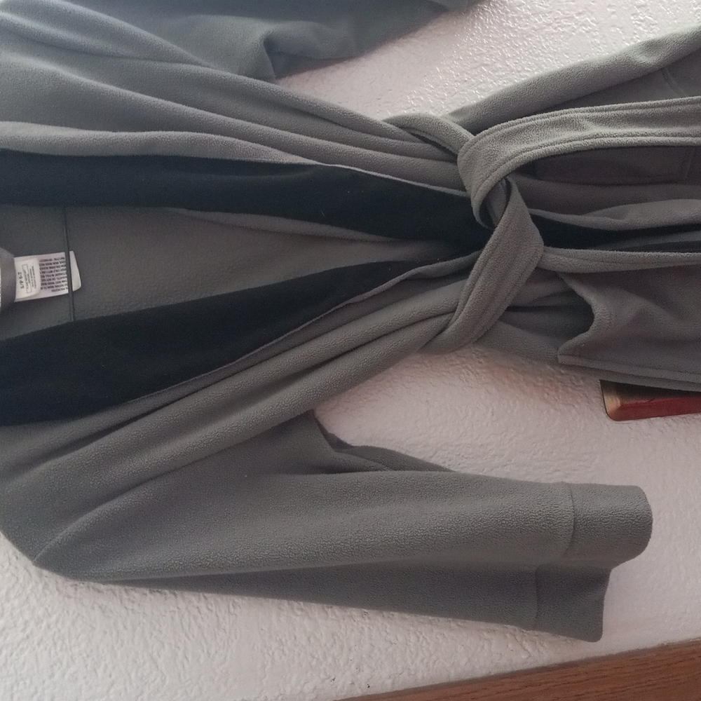 Cherokee Gray Robe size 6/7